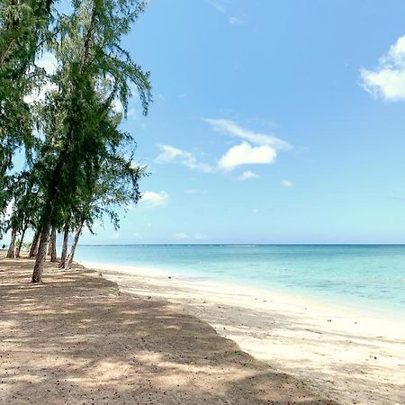 Lovely Beachfront Boutique Apartment Flic-en-Flacq Екстериор снимка